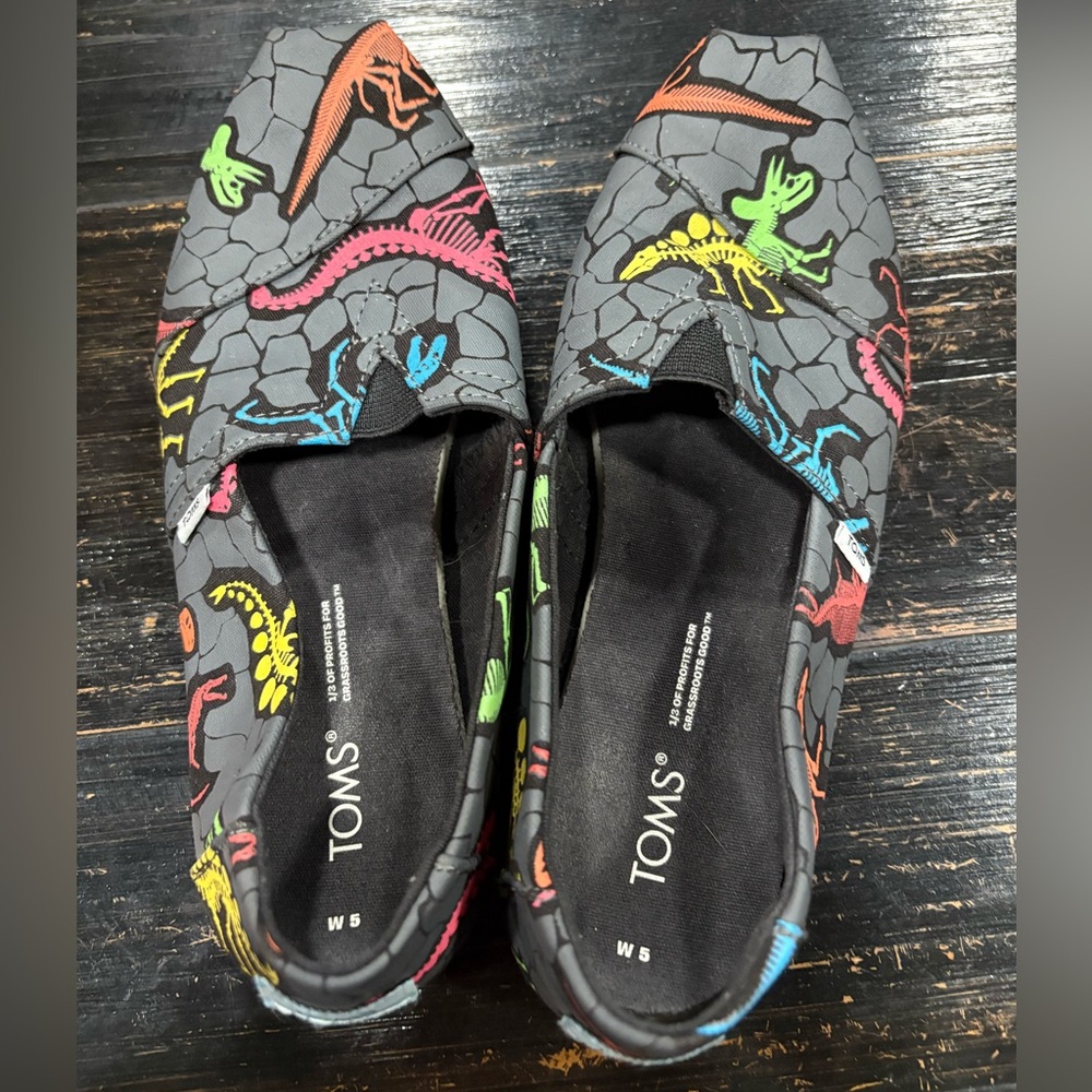 EUC Glow in the dark Toms